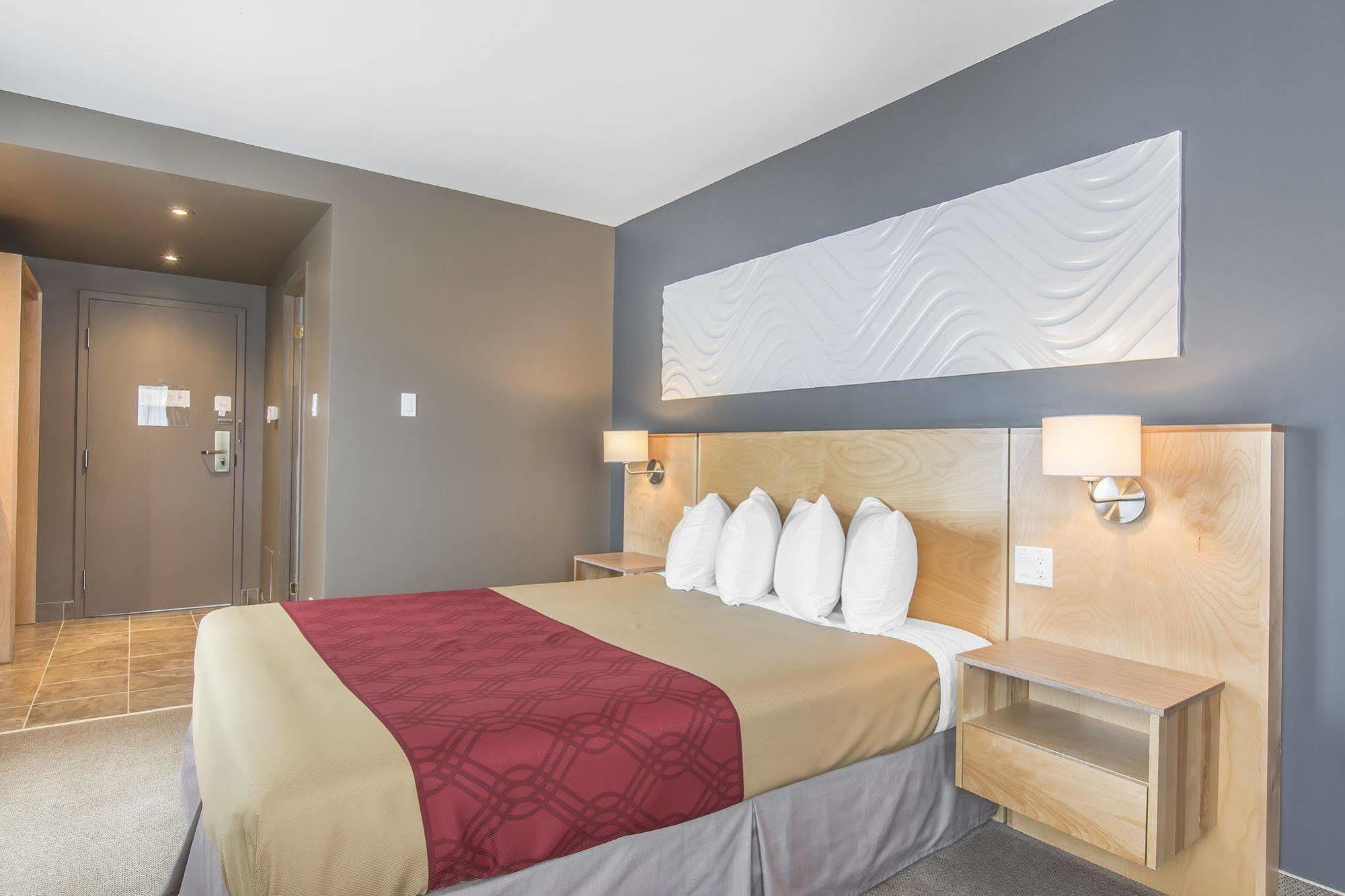 Econo Lodge La Malbaie Luaran gambar